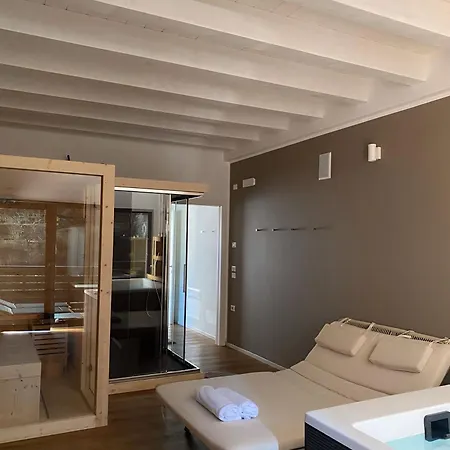 Luxury With Private Spa, Jacuzzi, And Sauna Apartment